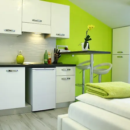 Apartment Old Stone: Sukošan