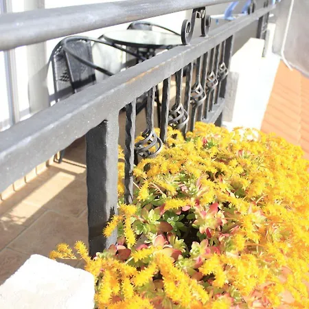 Old Stone: Apartment *