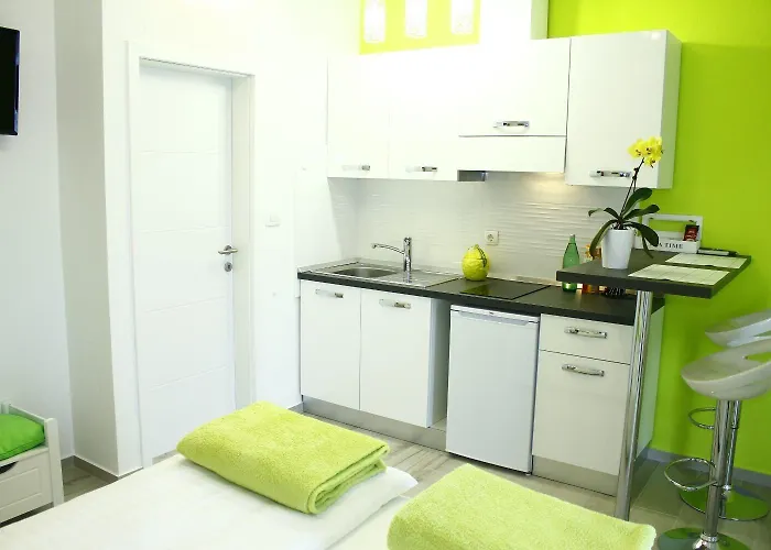 Old Stone: شقة Sukošan